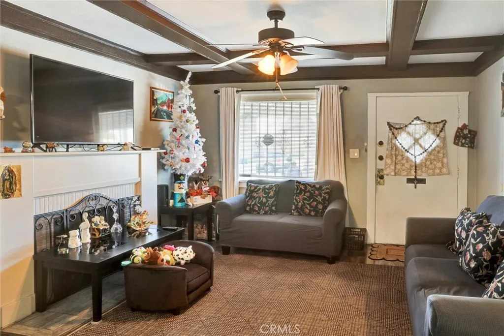 5008 Cimarron, Los Angeles, California 90062 home-pic-8